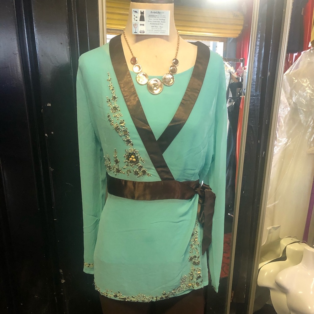 Women’s Pants Suit